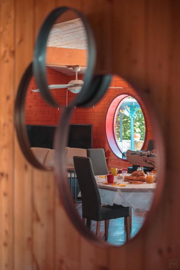 Chambre d’Hôtes Neptune Wood Arzens Extérieur photo